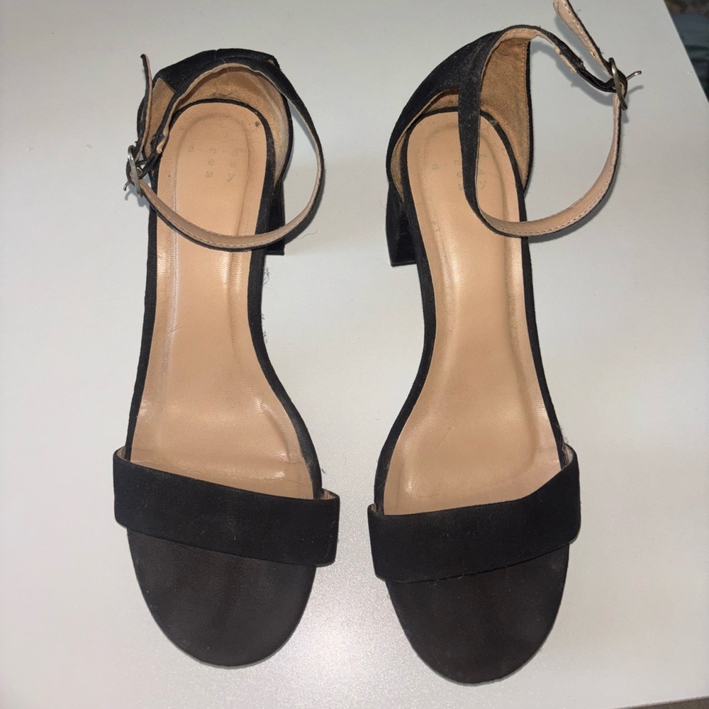 Used Target A New Days black heels size 7.5
